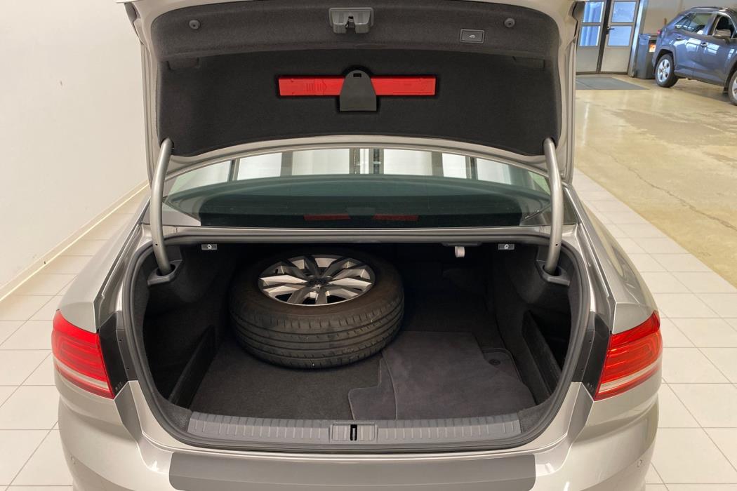 VOLKSWAGEN Passat 2017