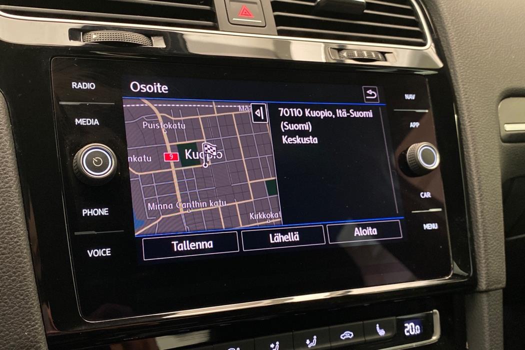 VOLKSWAGEN Golf 2018