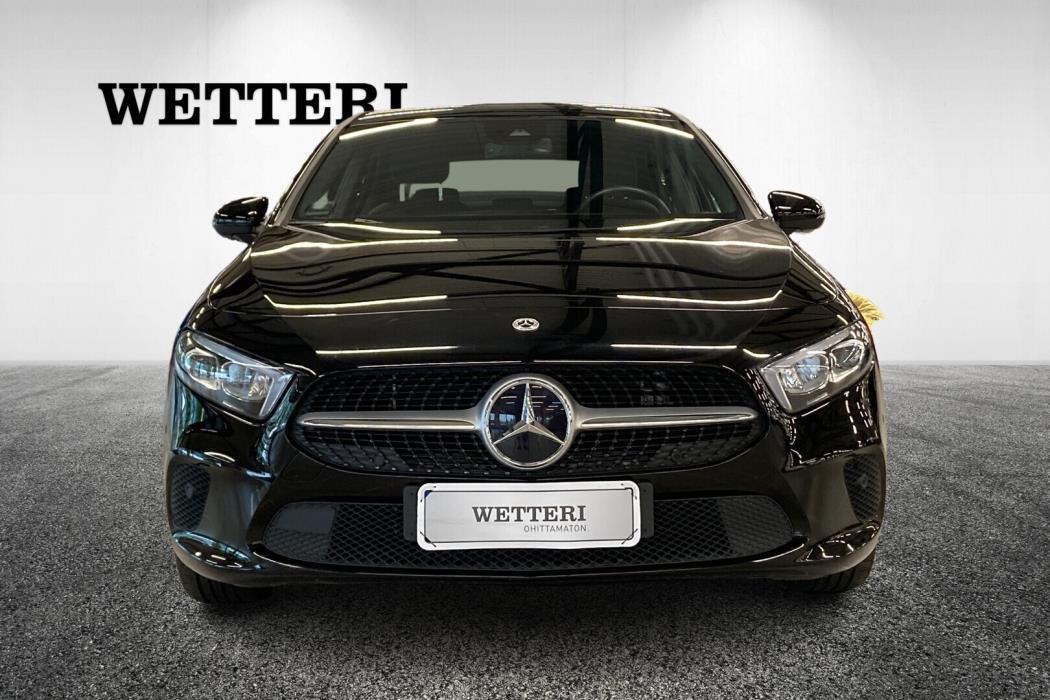 MERCEDES-BENZ A 2021