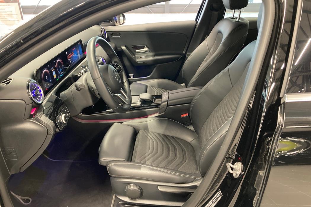MERCEDES-BENZ A 2021