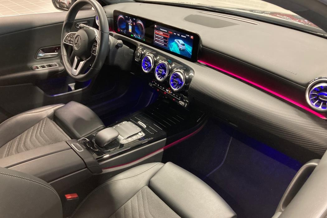 MERCEDES-BENZ A 2021