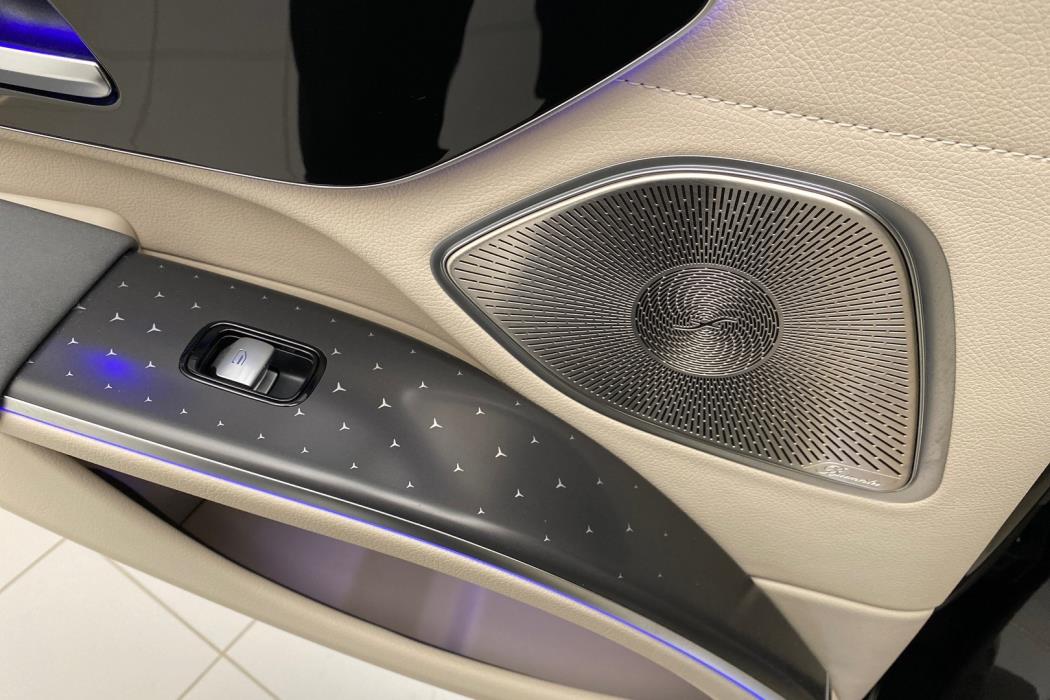 MERCEDES-BENZ EQS 2023