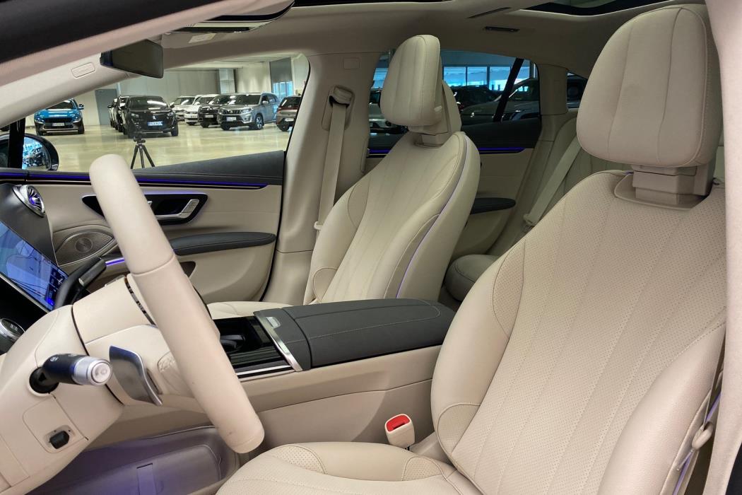 MERCEDES-BENZ EQS 2023