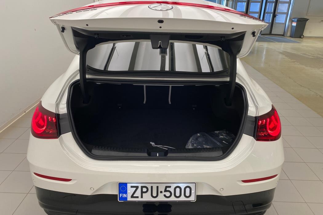 MERCEDES-BENZ CLA 2025