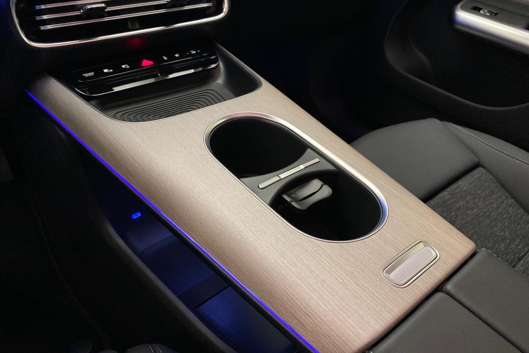 MERCEDES-BENZ GLB 2026