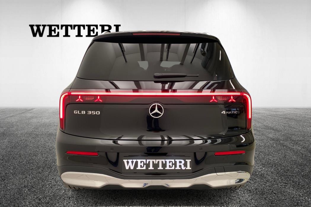 MERCEDES-BENZ GLB 2026