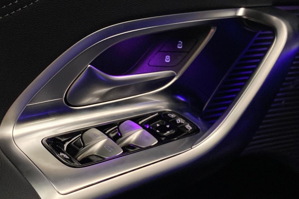 MERCEDES-BENZ GLC 2026