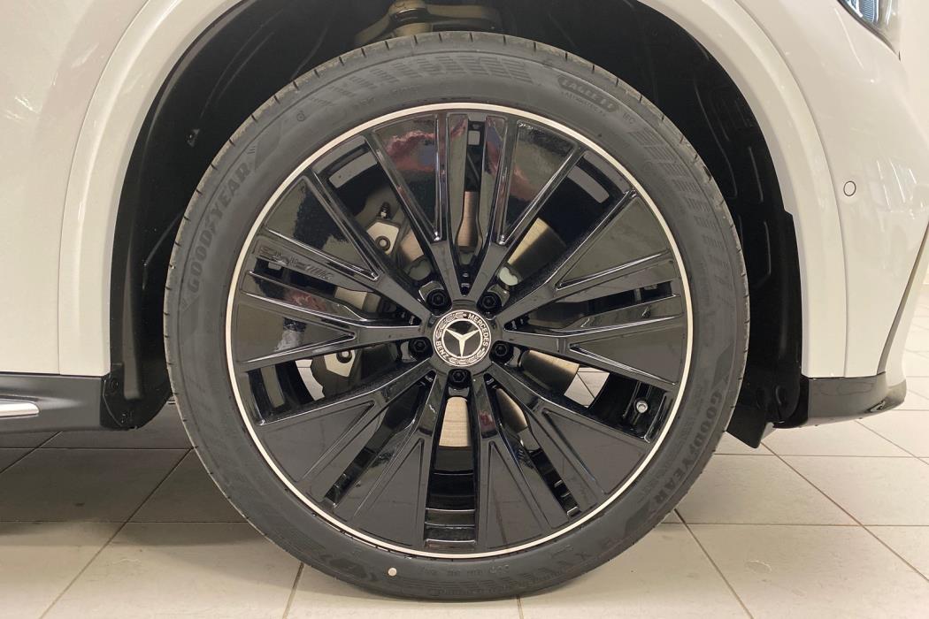 MERCEDES-BENZ GLC 2026