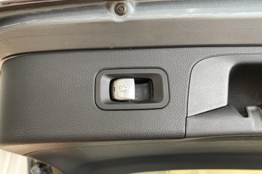 MERCEDES-BENZ GLC 2016