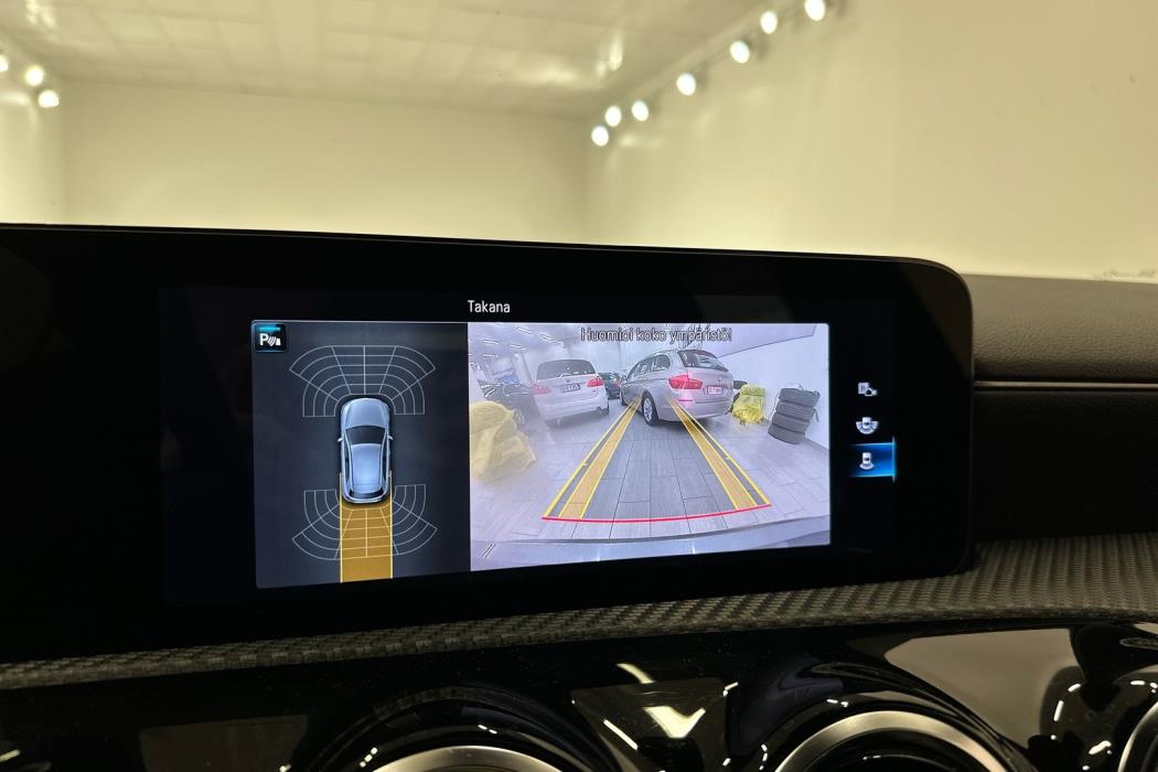 MERCEDES-BENZ A 2021