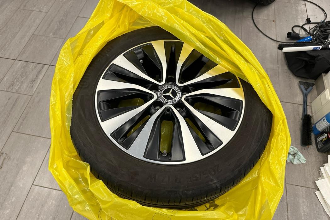 MERCEDES-BENZ A 2021