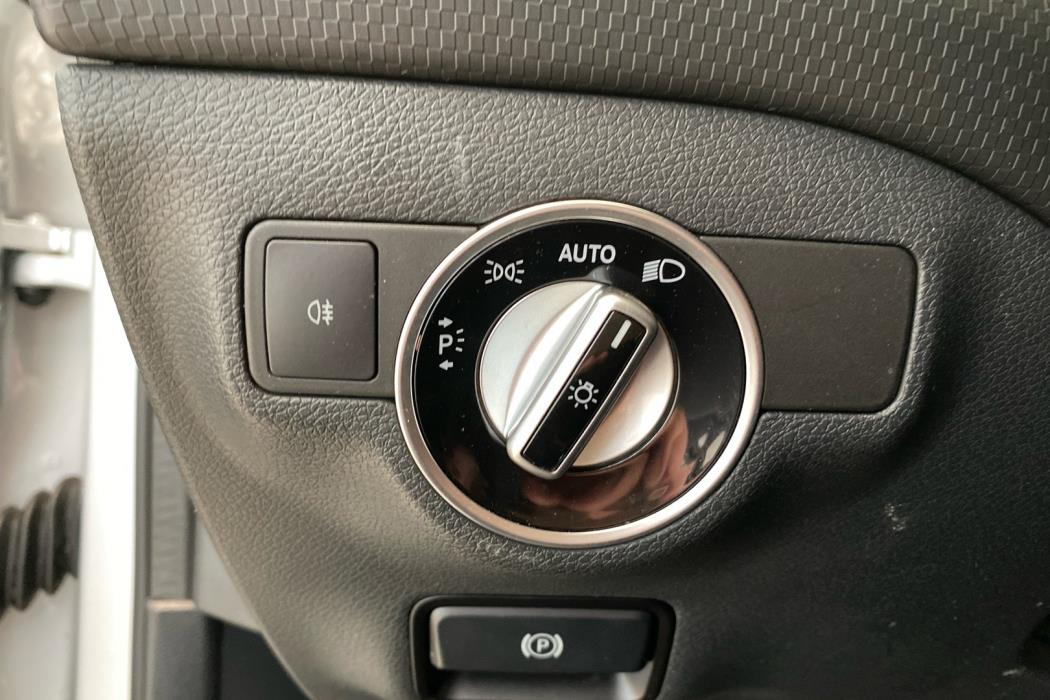 MERCEDES-BENZ A 2015