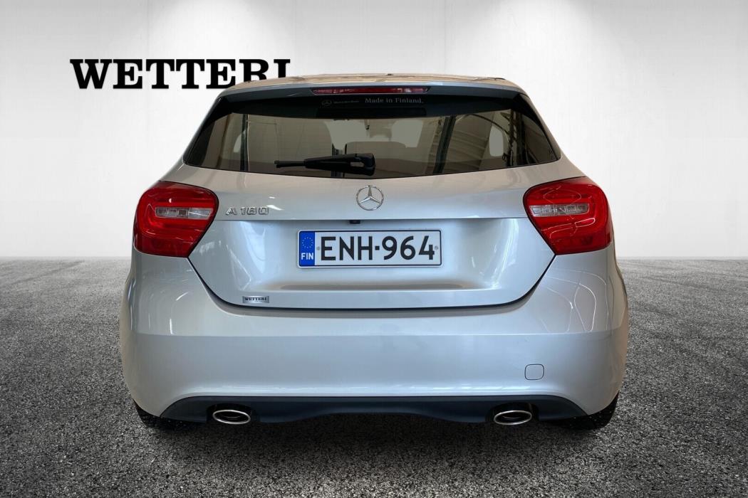 MERCEDES-BENZ A 2015