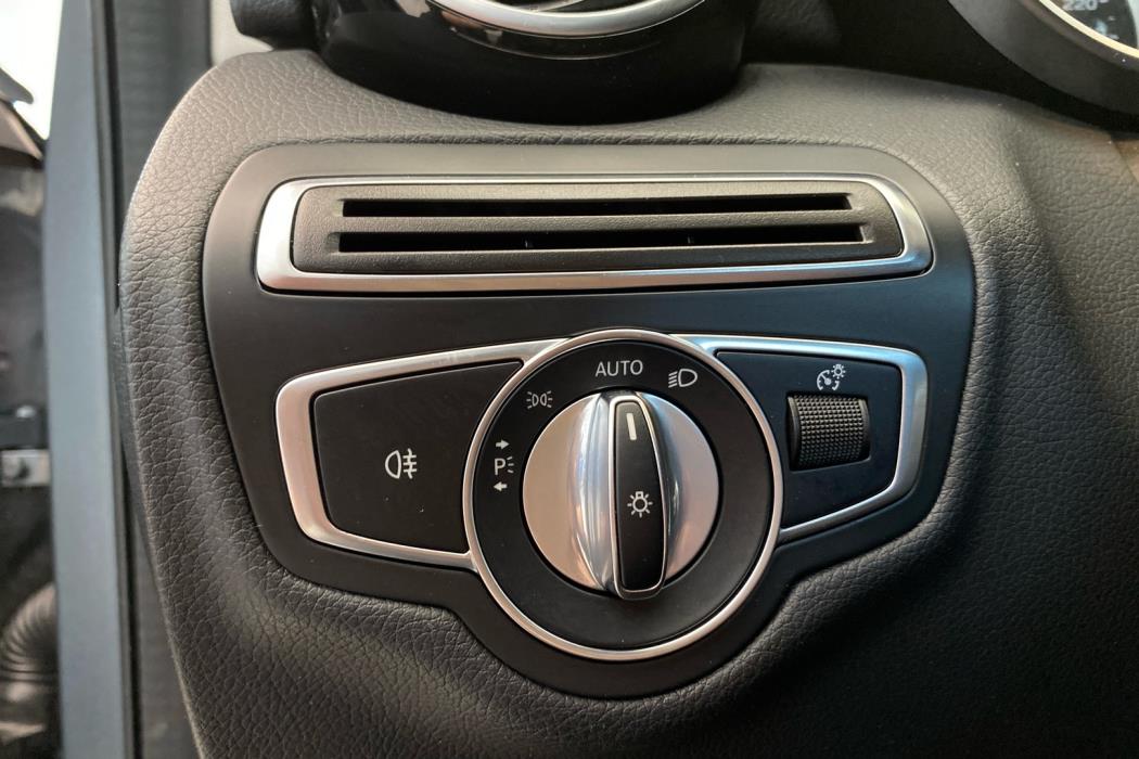 MERCEDES-BENZ C 2020