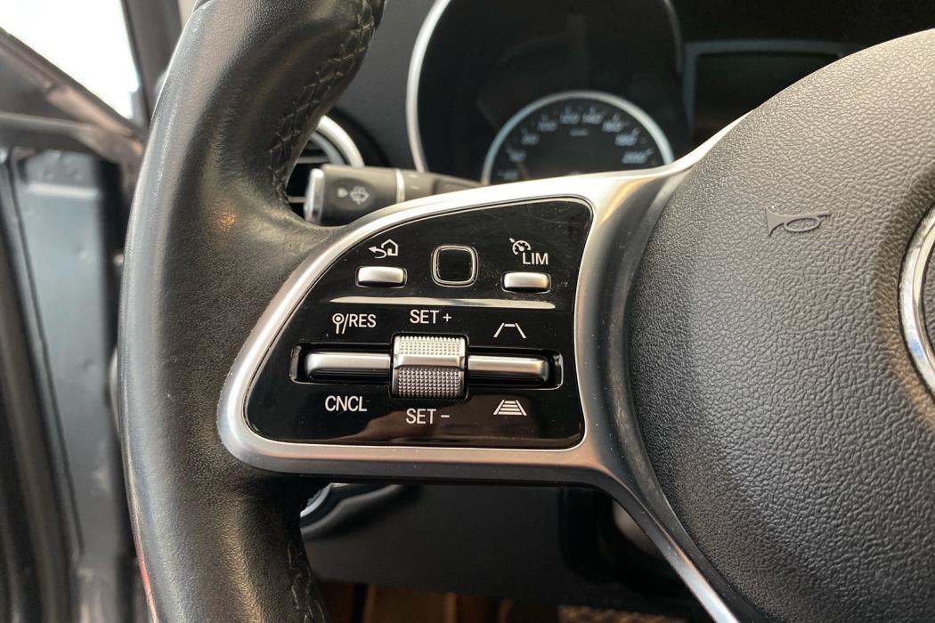 MERCEDES-BENZ C 2020
