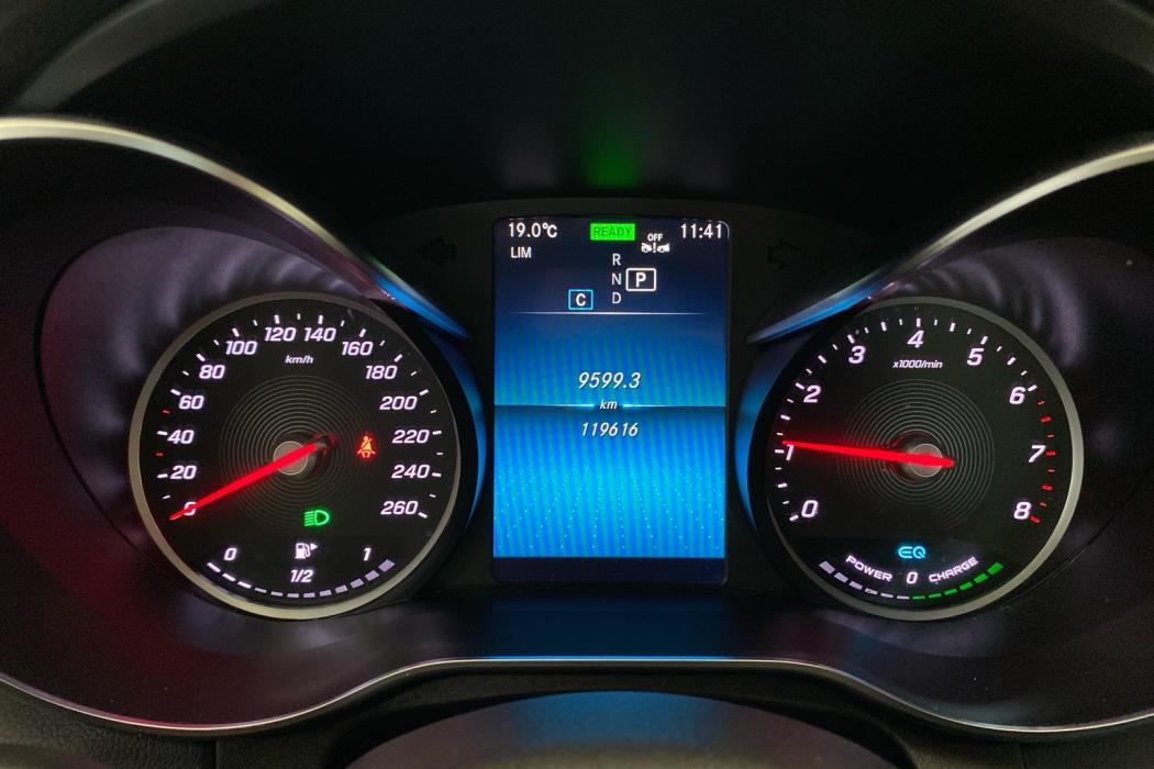 MERCEDES-BENZ C 2020