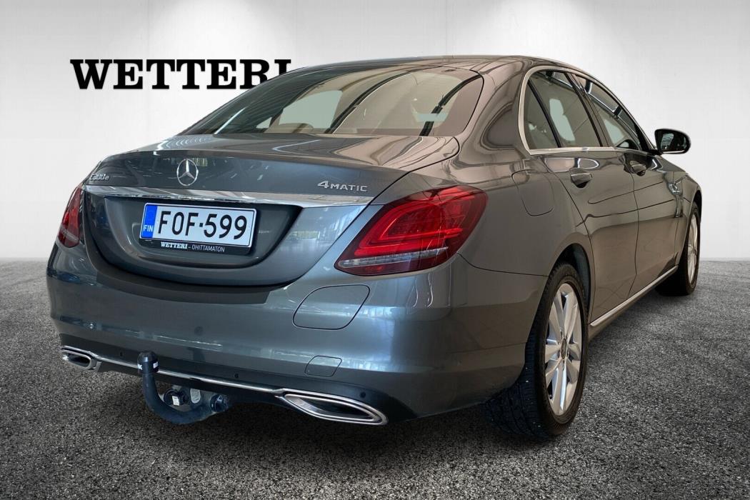 MERCEDES-BENZ C 2020
