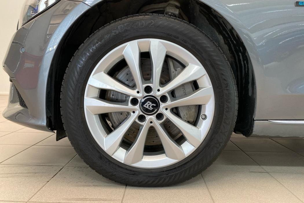 MERCEDES-BENZ C 2020