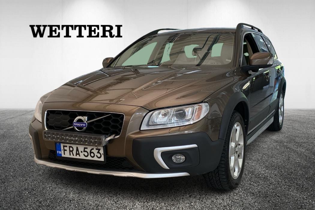 VOLVO XC70 2015
