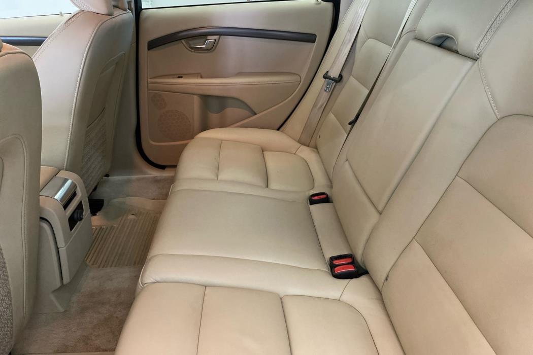 VOLVO XC70 2015
