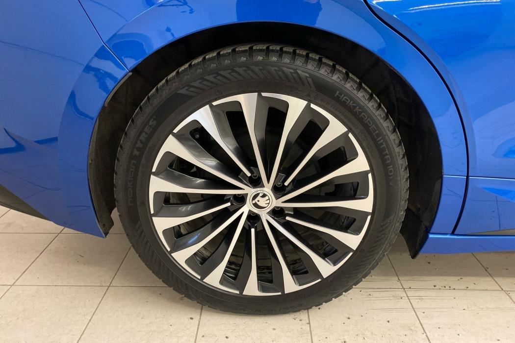 SKODA Enyaq 2023