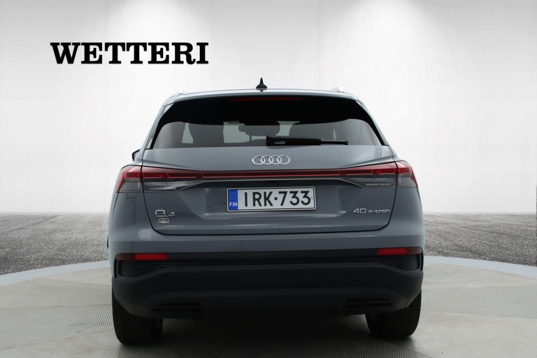 AUDI Q4 e-tron 2024