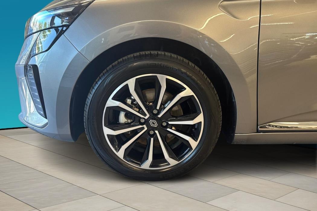 RENAULT Clio 2023