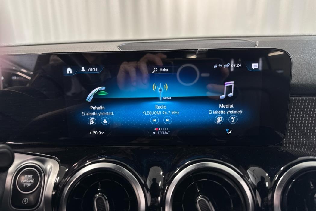 MERCEDES-BENZ GLB 2022