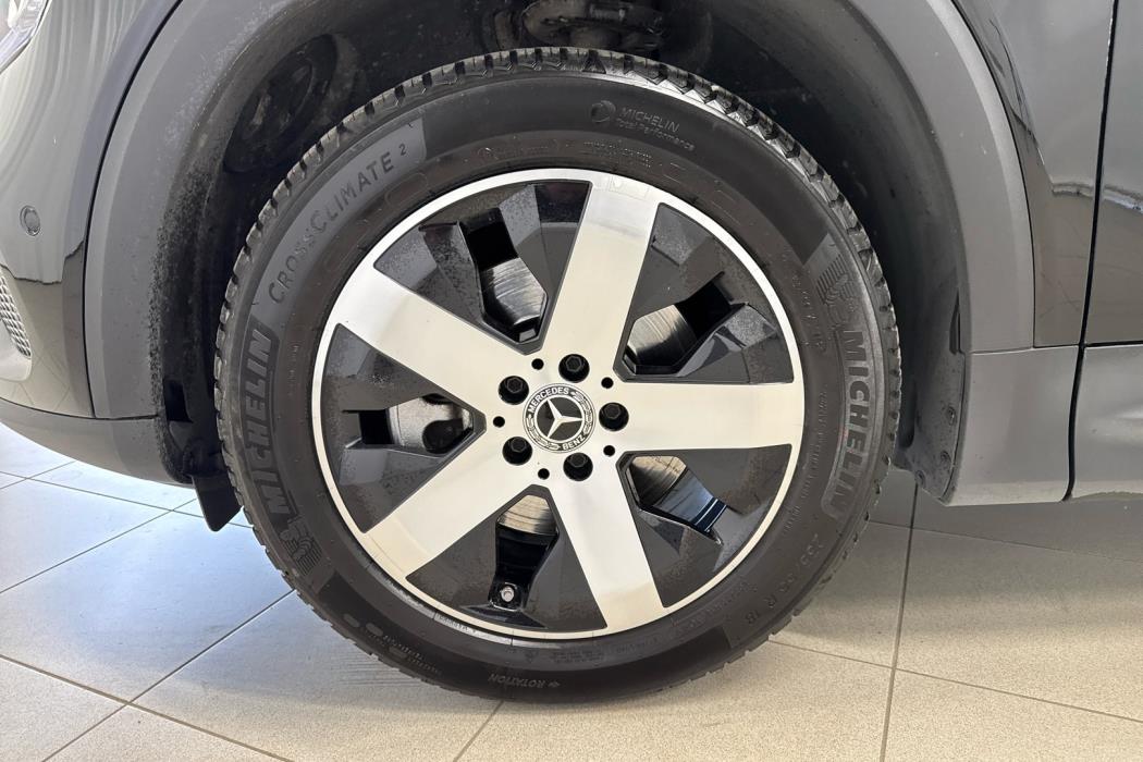 MERCEDES-BENZ GLB 2022