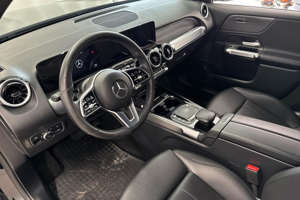 MERCEDES-BENZ GLB 2022