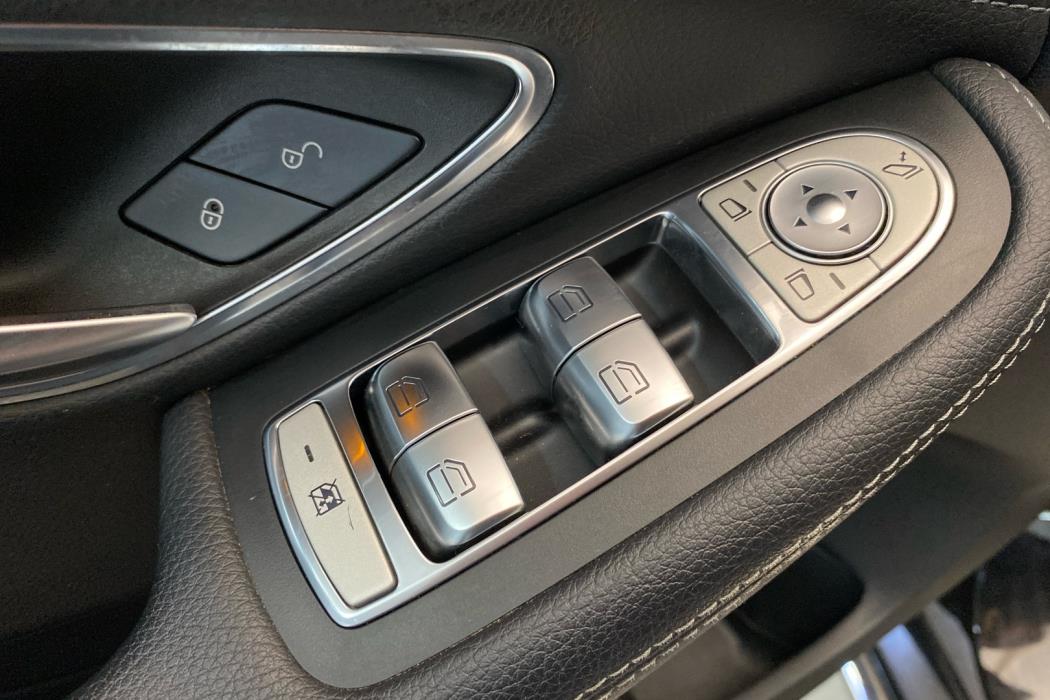 MERCEDES-BENZ C 2015