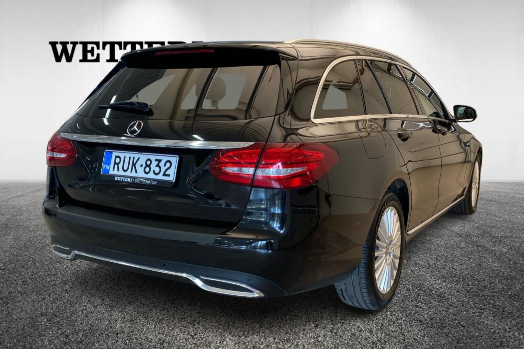 MERCEDES-BENZ C 2015