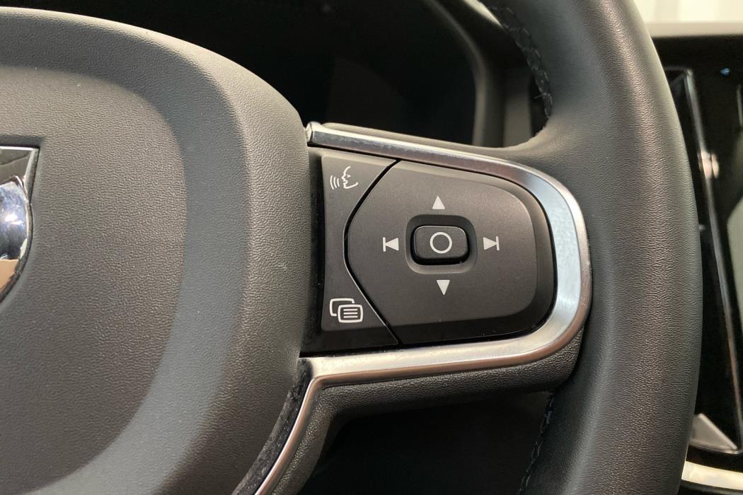 VOLVO V60 2023