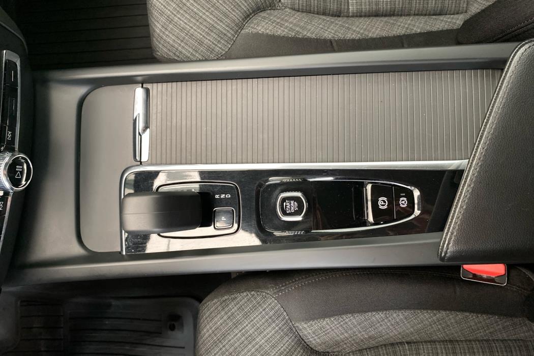 VOLVO V60 2023
