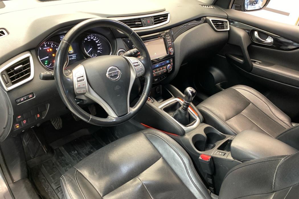 NISSAN Qashqai 2015