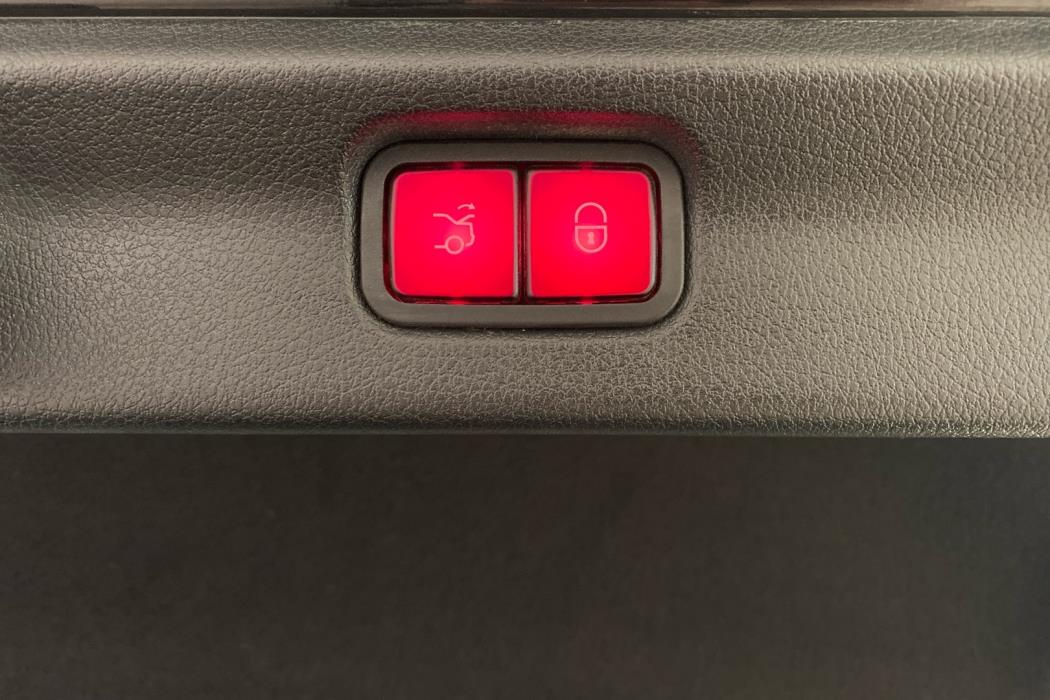 MERCEDES-BENZ EQE 2022