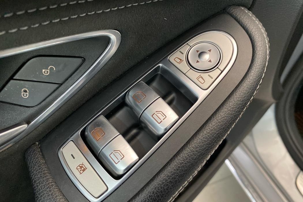 MERCEDES-BENZ C 2016