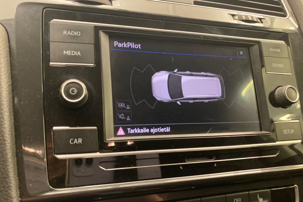 VOLKSWAGEN Golf 2018