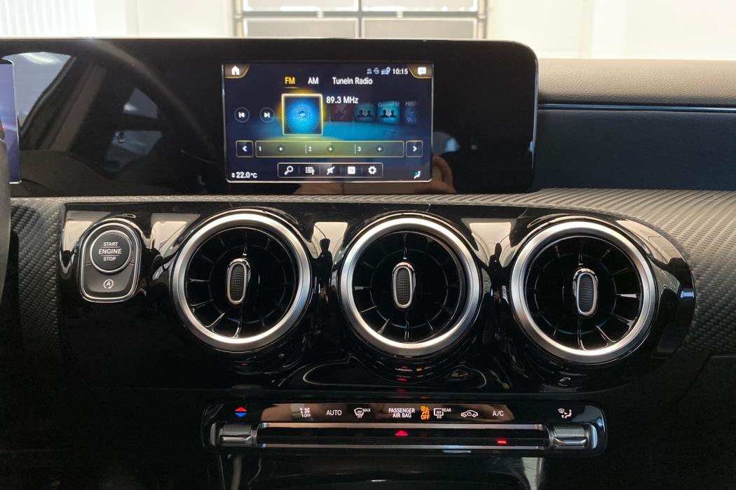 MERCEDES-BENZ A 2019