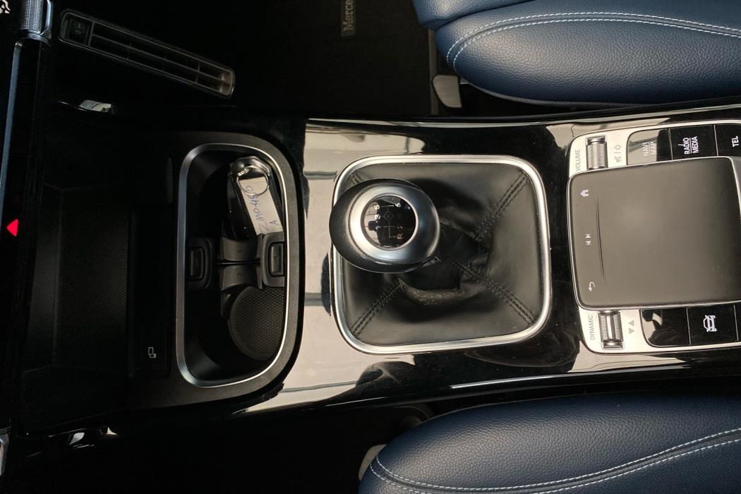 MERCEDES-BENZ A 2019