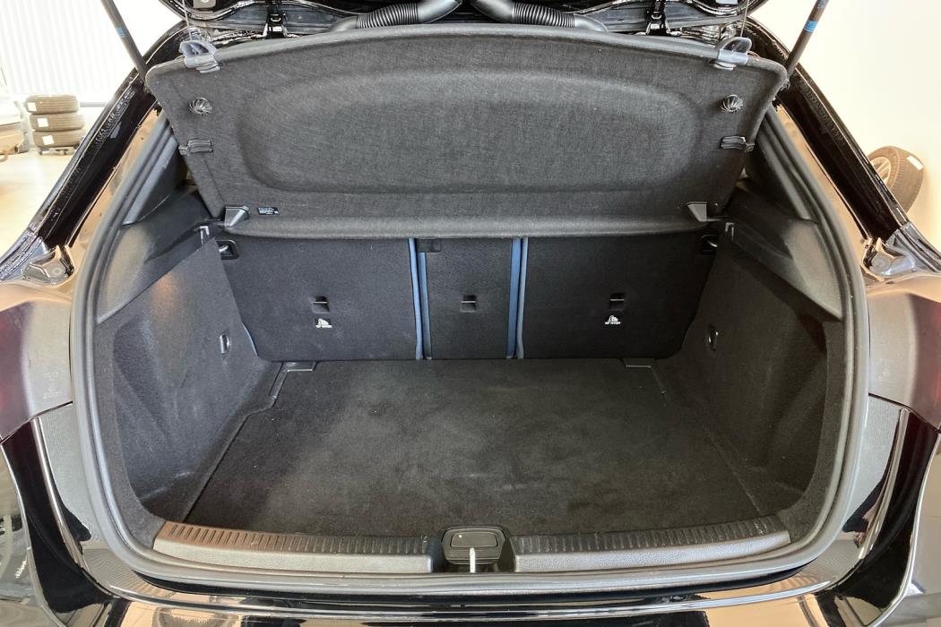 MERCEDES-BENZ A 2019