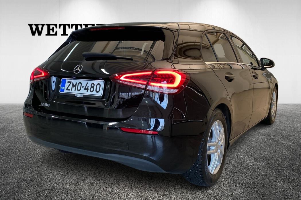 MERCEDES-BENZ A 2019