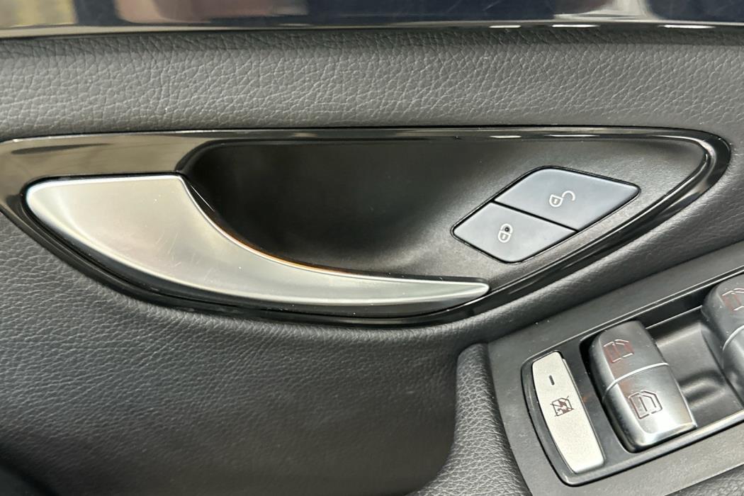 MERCEDES-BENZ C 2017