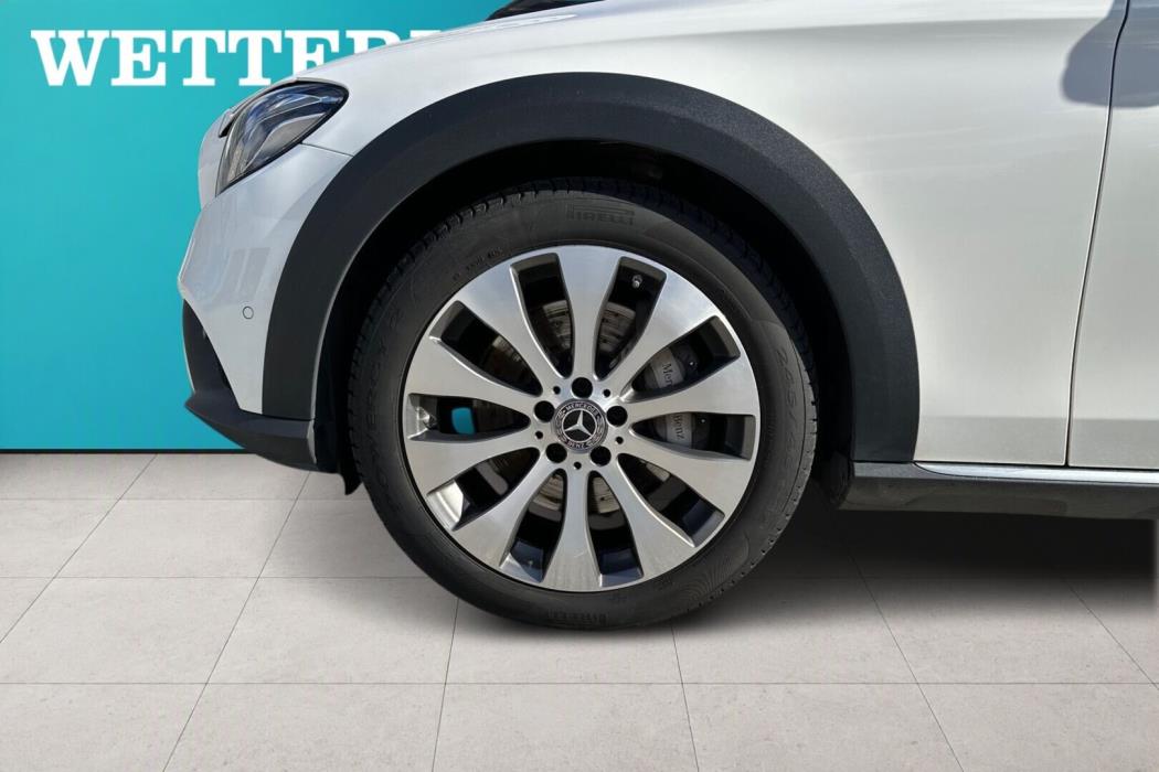 MERCEDES-BENZ E 2018