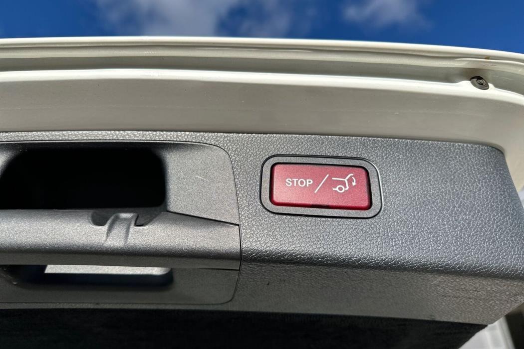 MERCEDES-BENZ E 2018