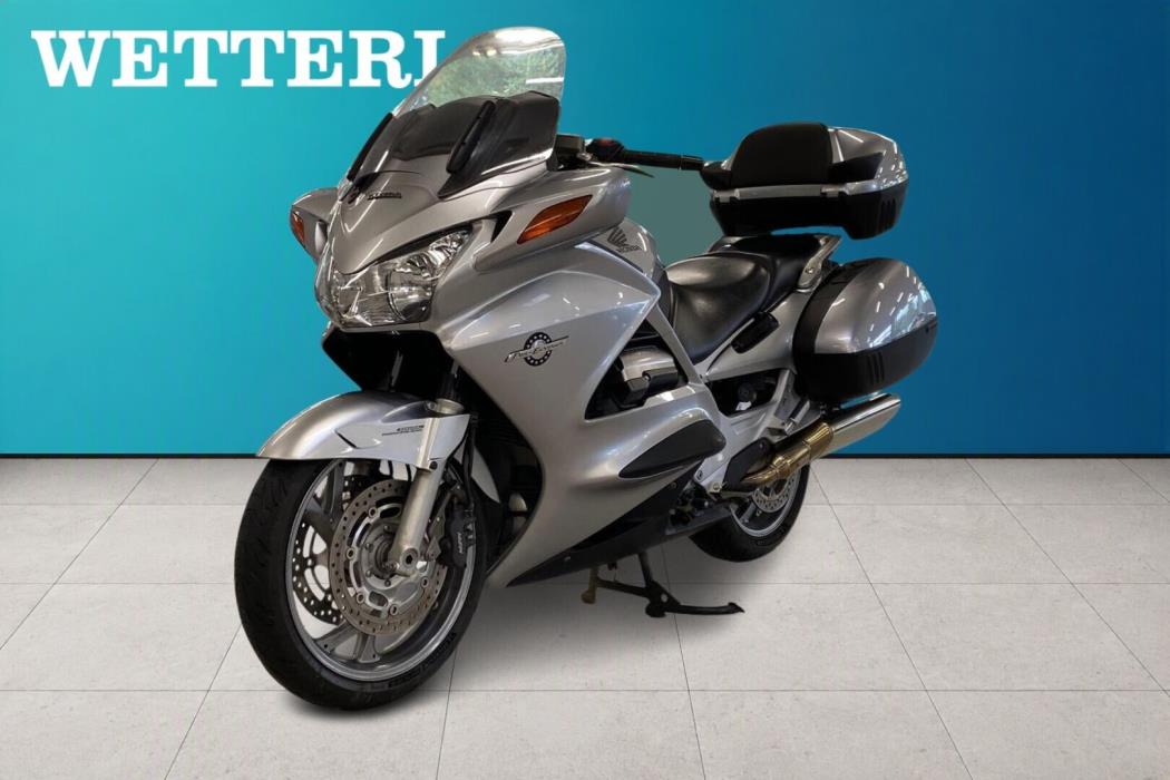 HONDA ST 2004