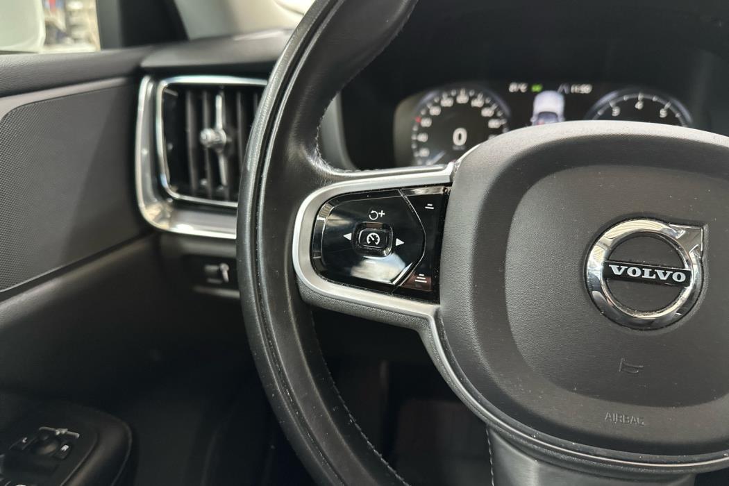 VOLVO V60 2021