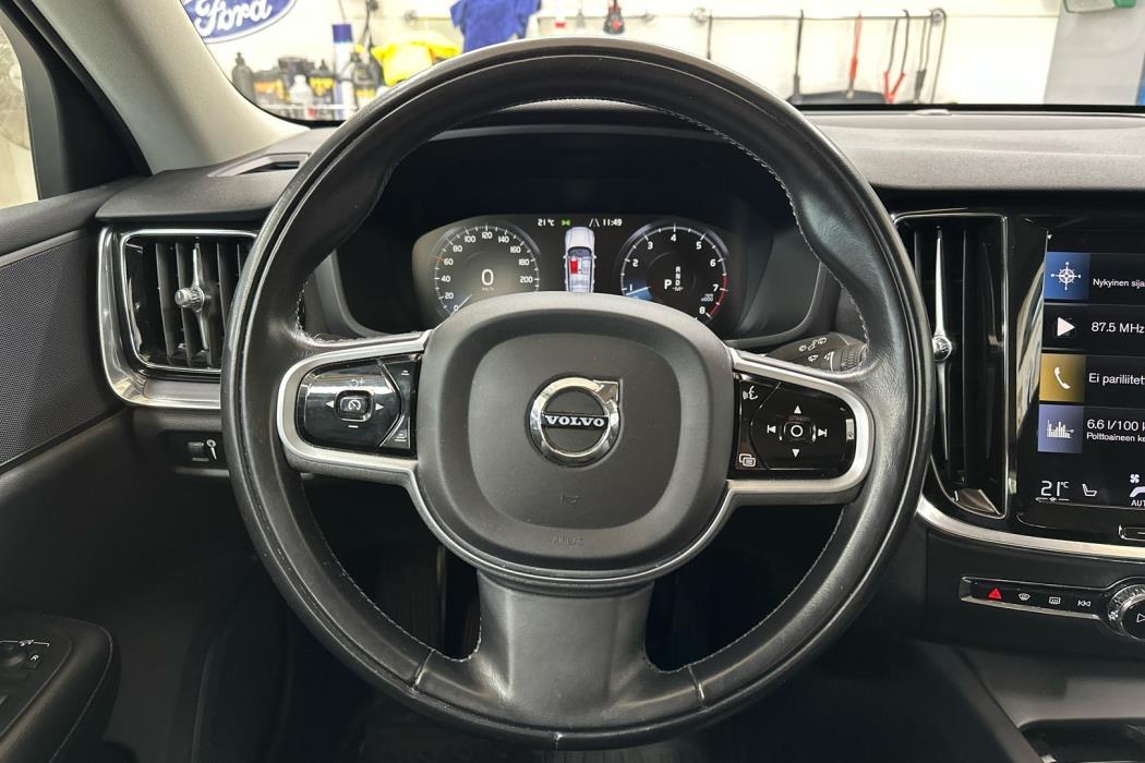 VOLVO V60 2021