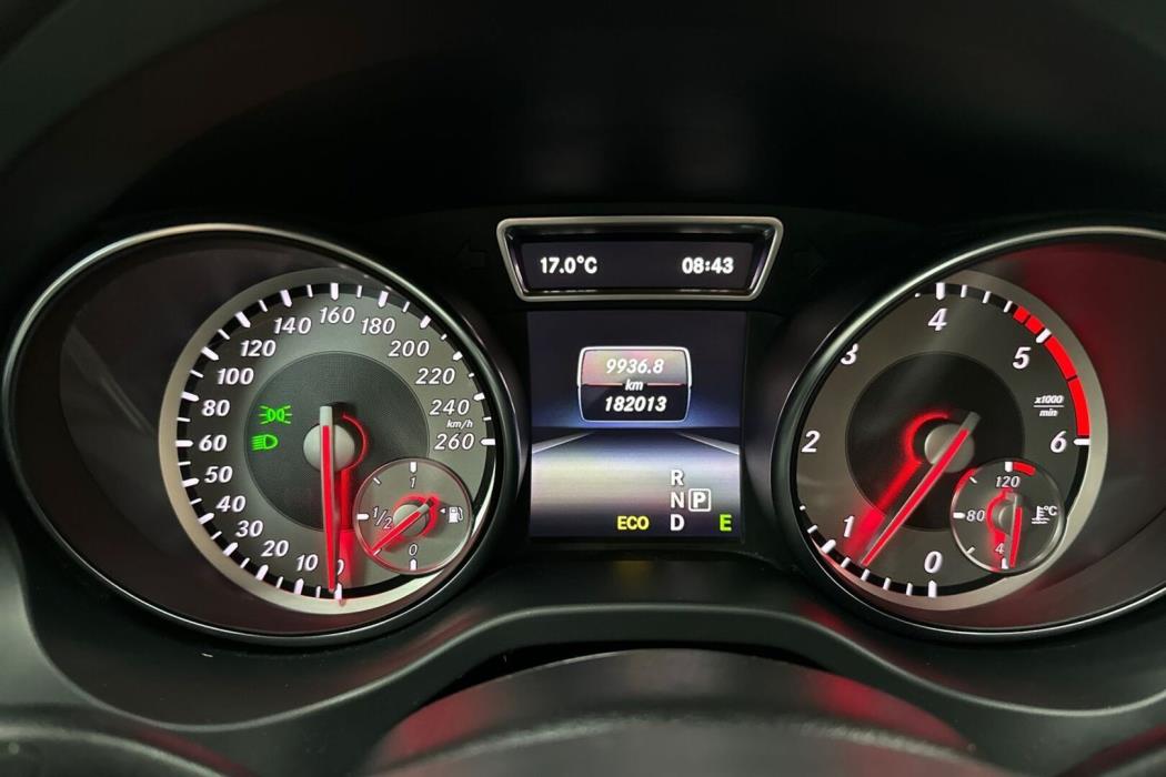 MERCEDES-BENZ GLA 2014