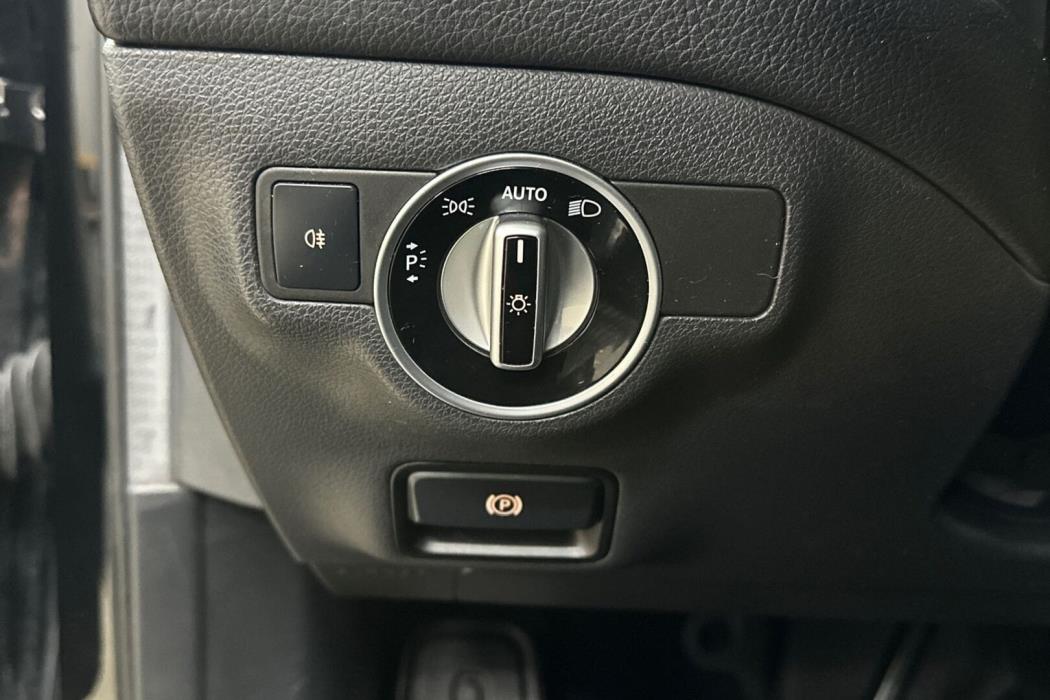 MERCEDES-BENZ GLA 2014